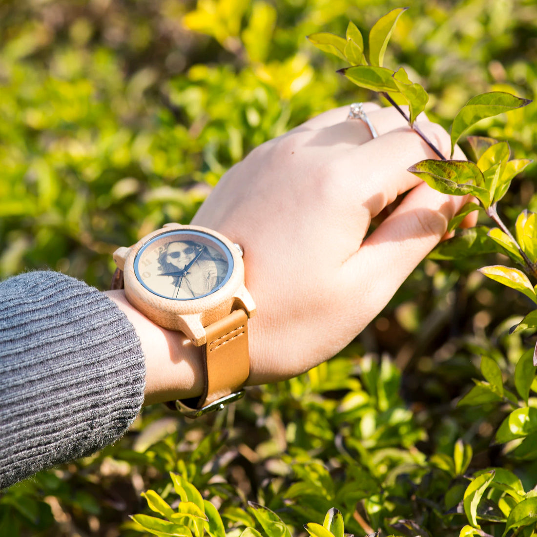 Ultra-High Precision Laser Photo Wood Watch Genuine Leather Strap Customize Unique Christmas Gift